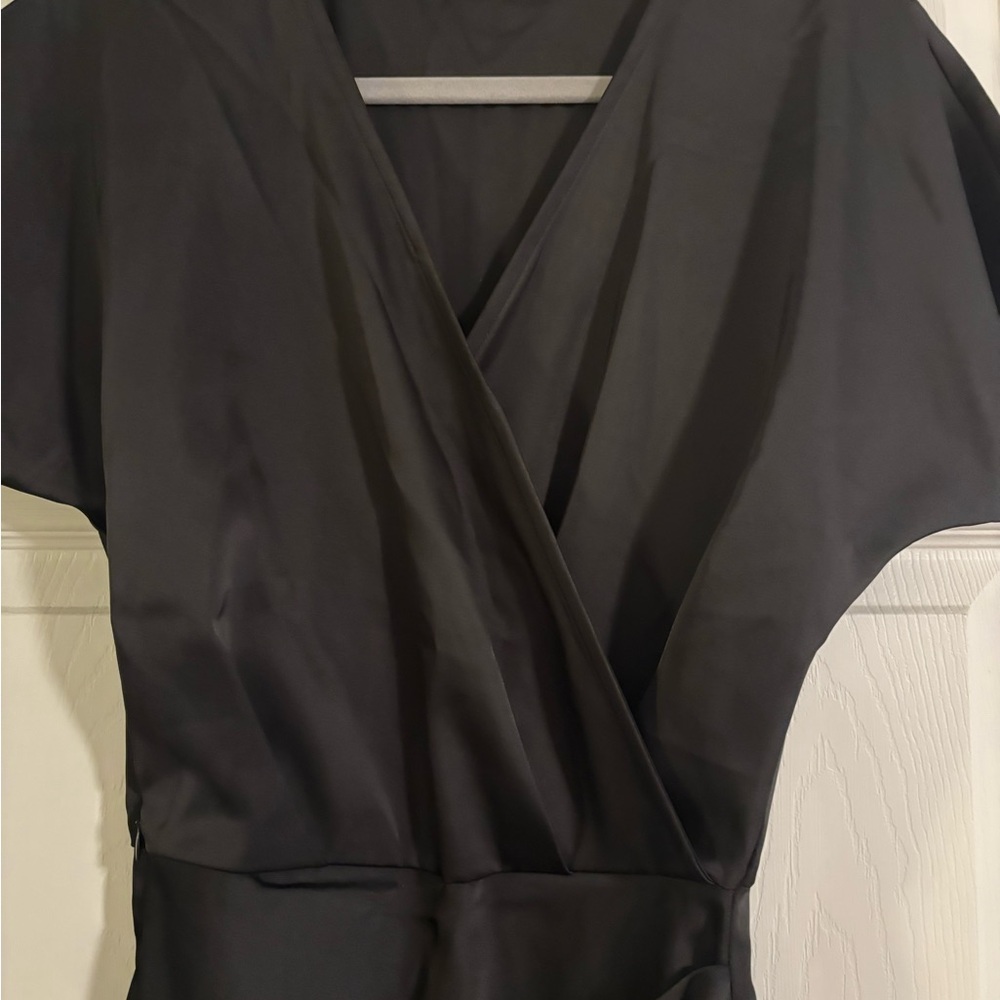 HALARA Black Midi Dress